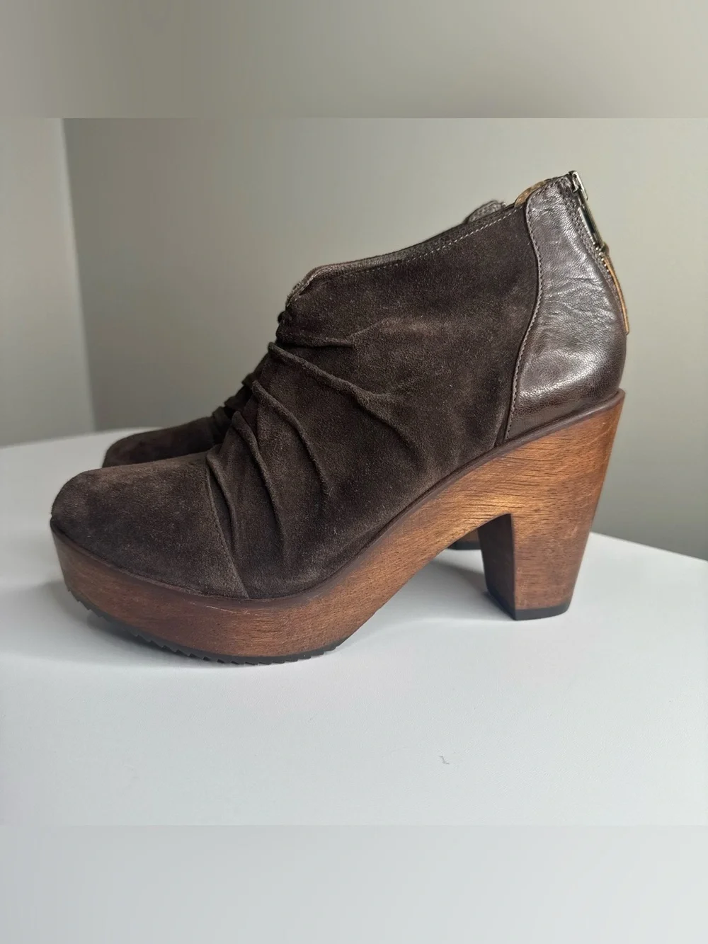Trask Chocolate Brown Suede Leather‎ Ruched Wooden Block Heel Boho Ankle Booties